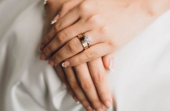 pierścionek zaręczynowy